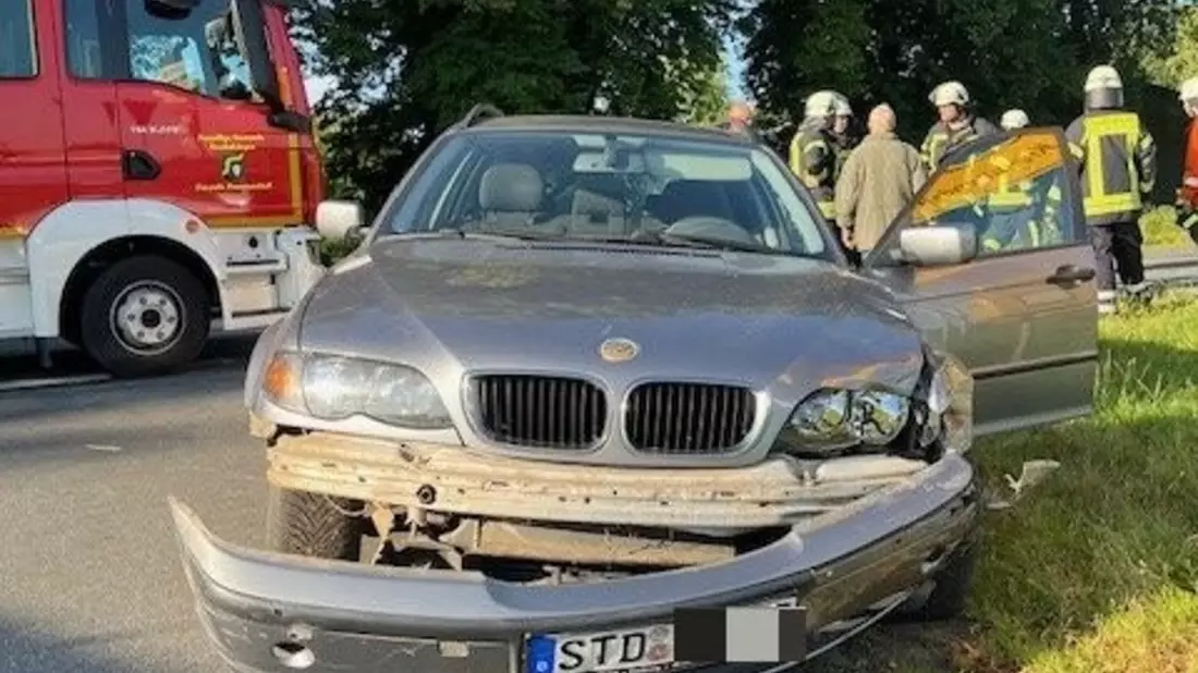 POL-STD: Motorradfahrer bei Unfall in Nordkehdingen schwer verletzt - Bild: presseportal.de