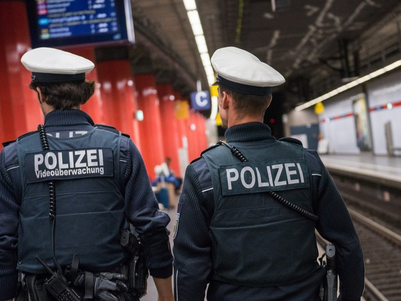 Bundespolizeidirektion München: Körperverletzung in S-Bahn / Unbekannter gibt sich als Bahnmitarbeiter aus - Foto: presseportal.de