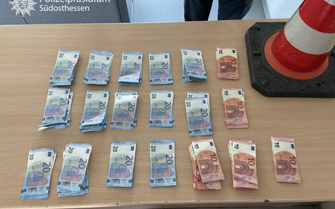 POL-OF: Spielgeld sprichwörtlich in Verkehr gebracht: Prop Copy-Geldscheine sichergestellt - Autobahn 3 - Foto: presseportal.de