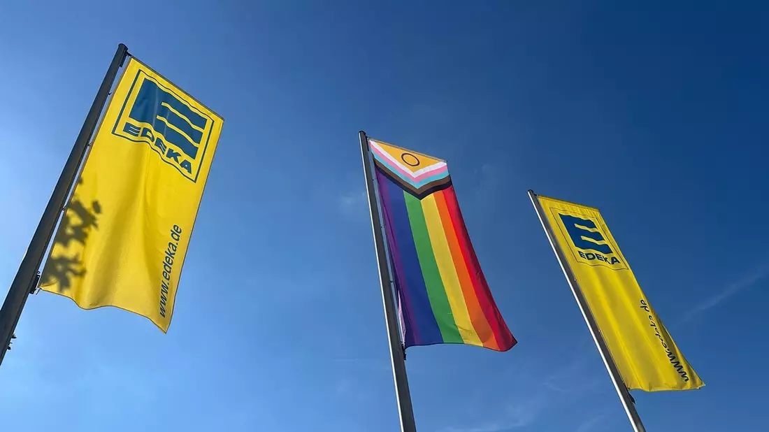 Liebe geht raus: EDEKA setzt Zeichen für Vielfalt auf dem Christopher Street Day 2024 in Hamburg - Bild: presseportal.de