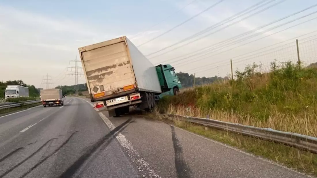 POL-PDKL: Von der Fahrbahn abgekommen.... - Bild: presseportal.de