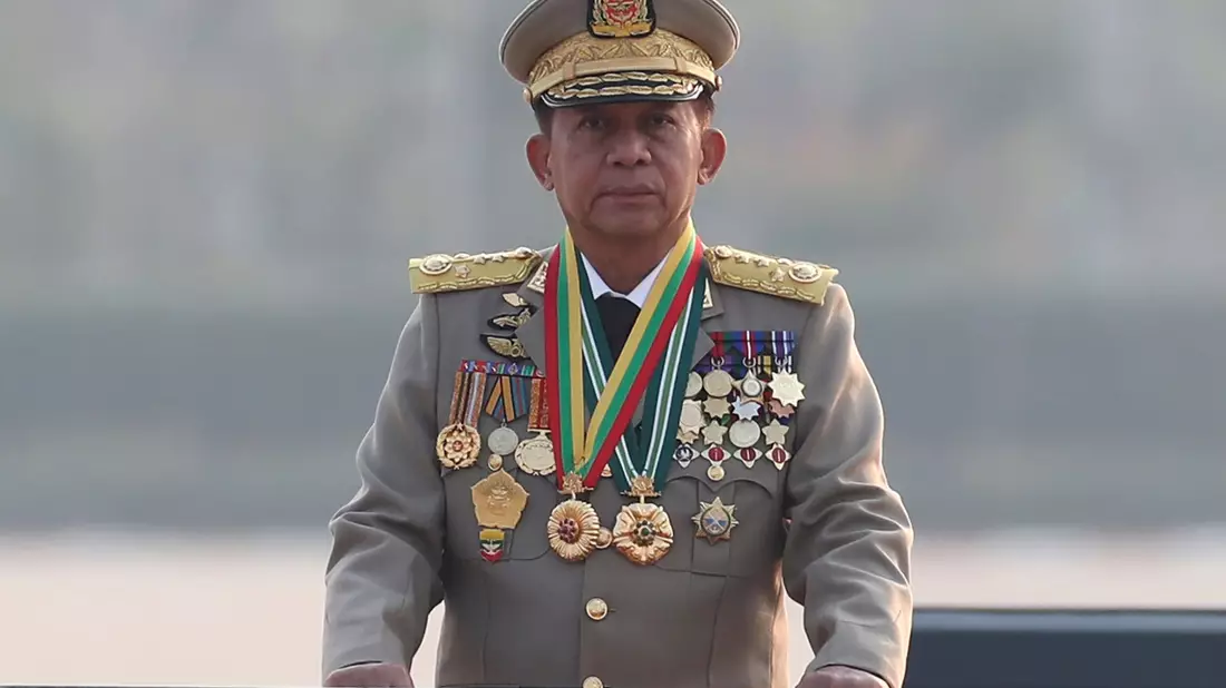 Machthaber Min Aung Hlaing regiert mit eiserner Faust. (Archivbild) - Bild: Aung Shine Oo/AP