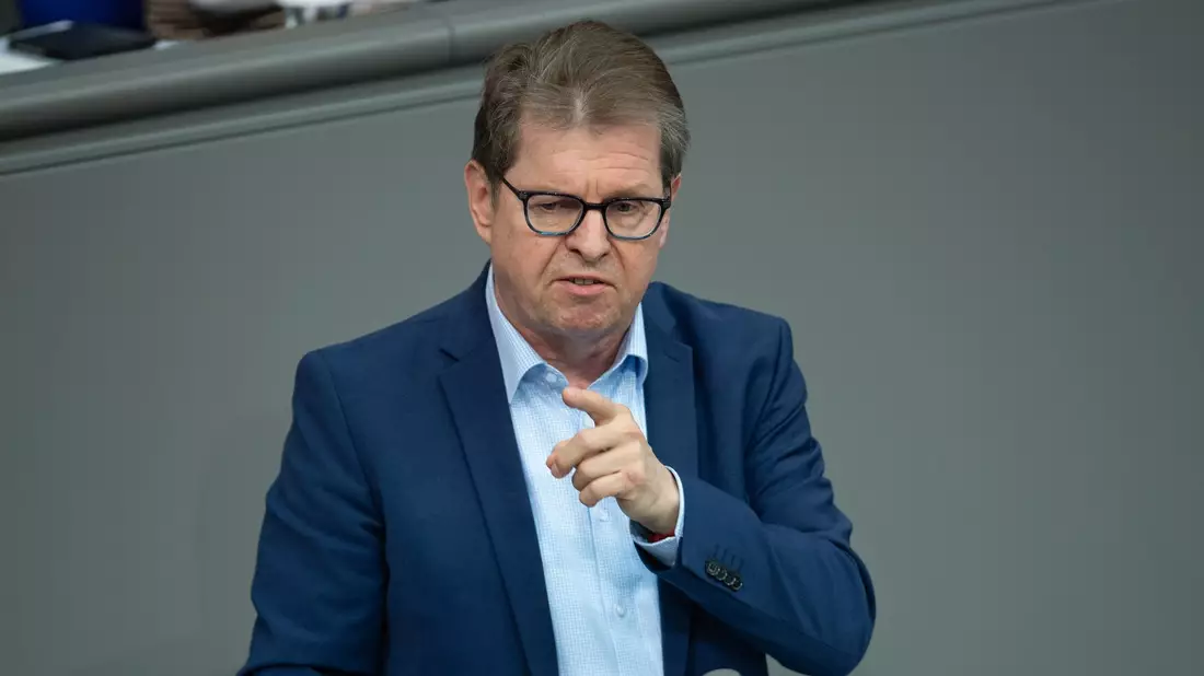 SPD-Politiker Ralph Stegner warnt vor einem «Rüstungswettlauf». (Archivbild) - Bild: Jonathan Penschek/dpa