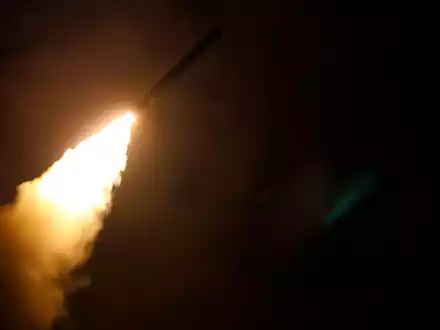 Um das strategische Ungleichgewicht zu Kriegsgegner Russland etwas auszugleichen, hat die Ukraine offenbar Tomahawk-Marschflugkörper mit einer Reichweite von bis zu 2.400 Kilometern bei den USA angefordert. (Archivbild) - Foto: Mass Communication Spc. 3rd Clas/U.S. Navy/dpa