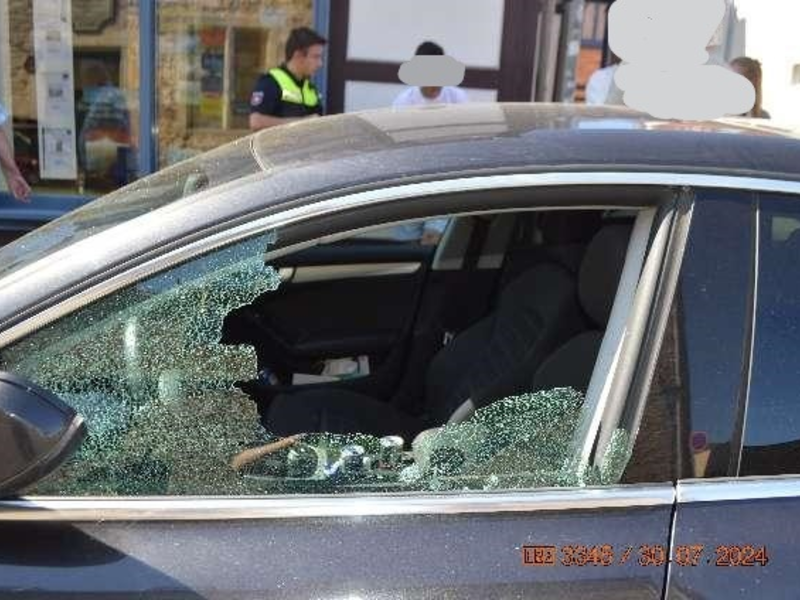 POL-NI: Pkw-Scheibe zerstört - Foto: presseportal.de