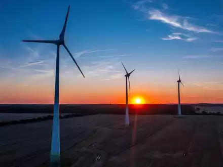 Die Transaktion ist das erste Projekt im Rahmen des Windkraft-Förderplans der EIB. (Archivfoto) - Foto: Jens Büttner/dpa