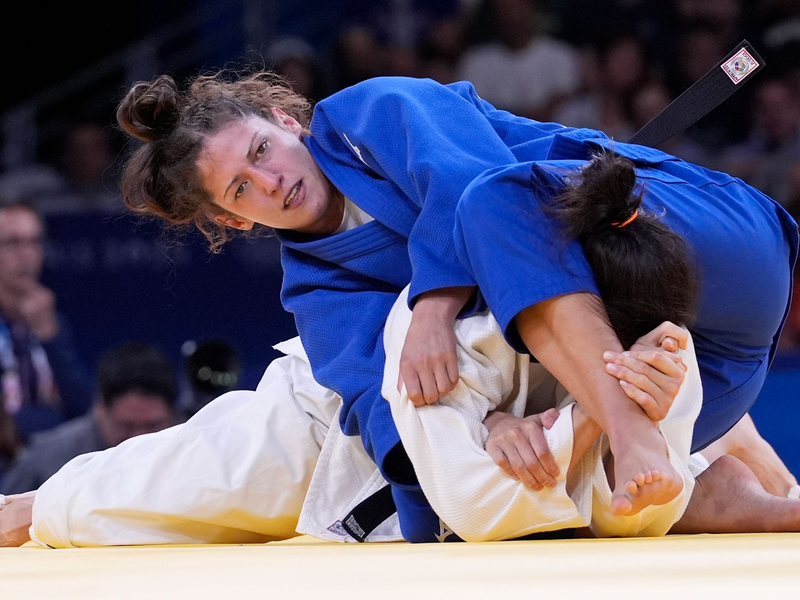 Miriam Butkereit (oben) trat in Paris zum ersten Mal bei Olympischen Spielen an. - Foto: Eugene Hoshiko/AP/dpa