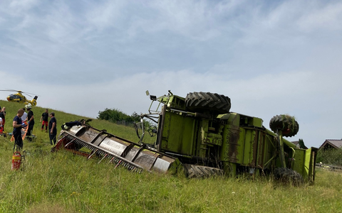 POL-DA: Birkenau-Hornbach: MĂ€hdrescher ĂŒberschlĂ€gt sich mehrfach/Rettungshubschrauber im Einsatz - Foto: presseportal.de POL-DA: Birkenau-Hornbach: MĂ€hdrescher ĂŒberschlĂ€gt sich mehrfach/Rettungshubschrauber im Einsatz - Foto: presseportal.de