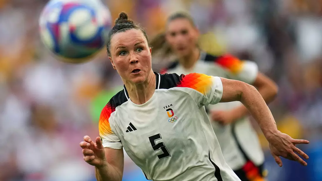 Fällt gegen Sambia aus: Marina Hegering - Bild: Daniel Cole/AP