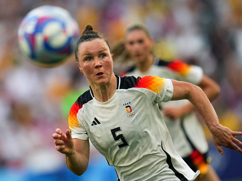 Fällt gegen Sambia aus: Marina Hegering - Foto: Daniel Cole/AP