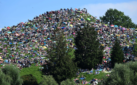 Wie beim Swift-Konzert jüngst in München werden in Wien auch viele Fans außerhalb des Stadions erwartet (Archivbild) - Foto: Felix Hörhager/dpa