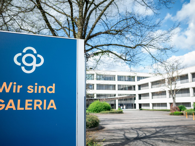 Blick auf die Firmenzentrale von Galeria Kaufhof in Essen. Das Insolvenzverfahren des Warenhauskonzerns wurde aufgehoben. - Foto: Fabian Strauch/dpa