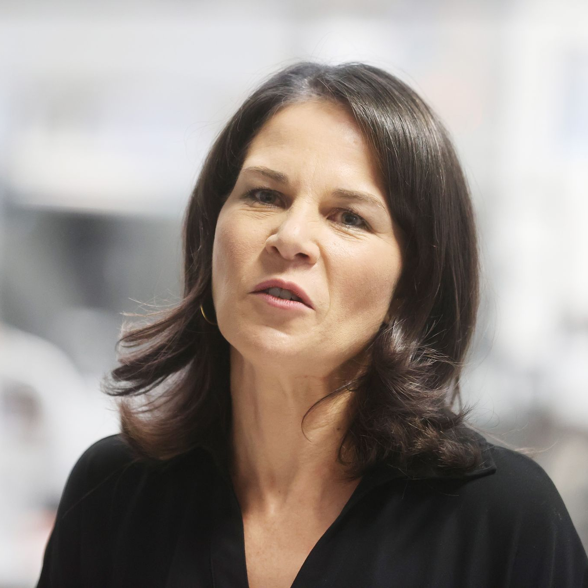 FDP-Generalsekretär Djir-Sarai wirft Außenministerin Baerbock eine 