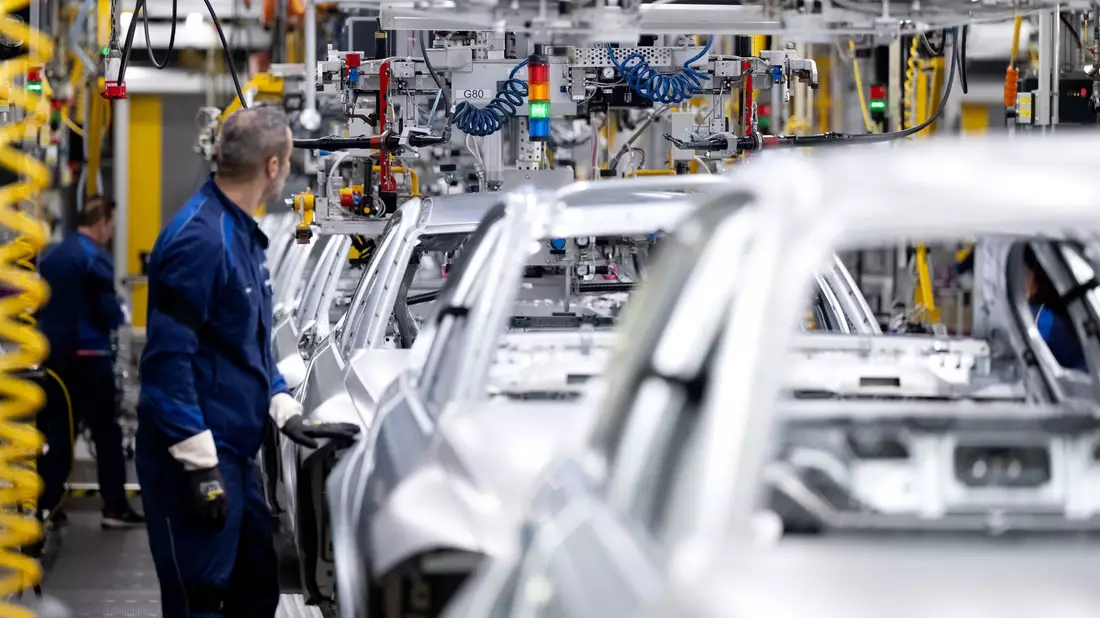 BMW hat zuletzt weniger Gewinn gemacht. - Bild: Sven Hoppe/dpa