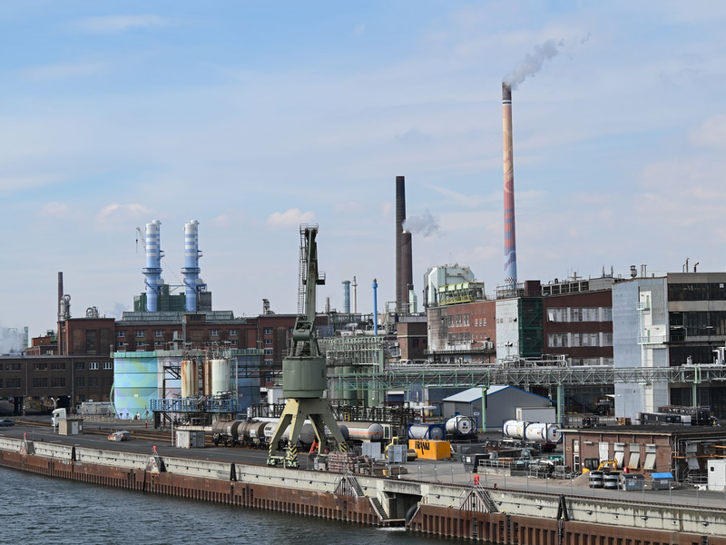 Bayer will seinen Standort im Frankfurter Industriepark Höchst aufgeben (Archivbild) - Foto: Arne Dedert/dpa