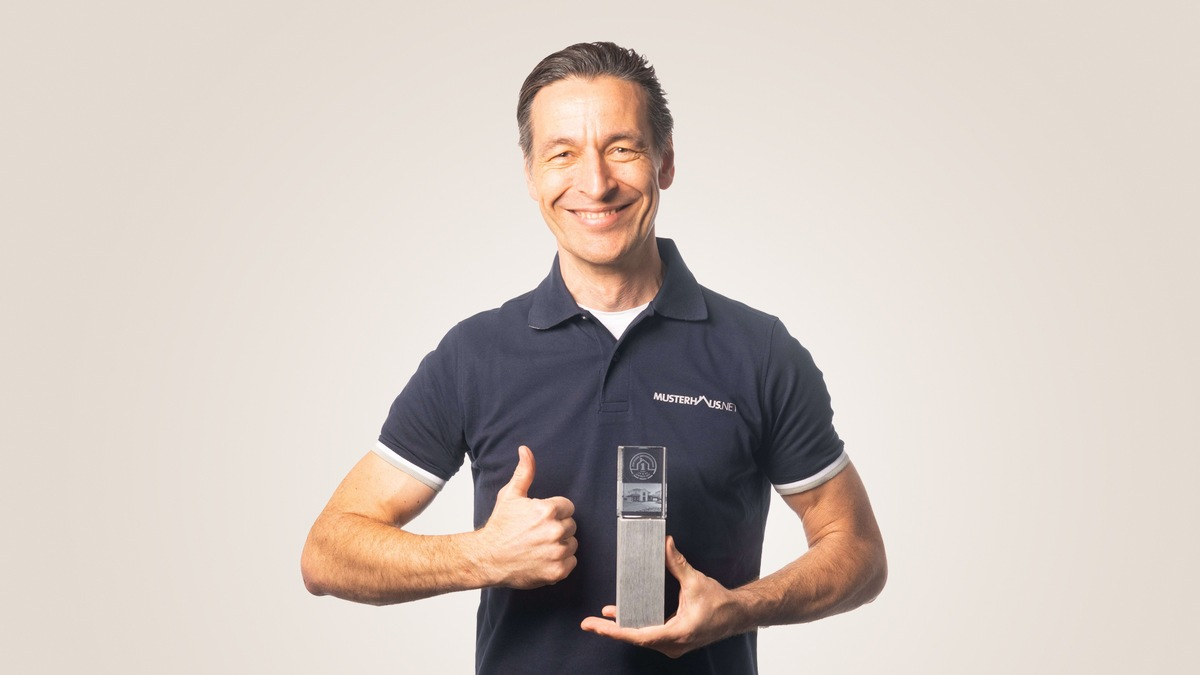 Welches ist das schönste Haus des Landes? / Das Hausbauportal Musterhaus.net und TV-Promi John Kosmalla suchen endlich wieder die Traumhäuser der Deutschen - beim Musterhauspreis 2024 - Foto: presseportal.de