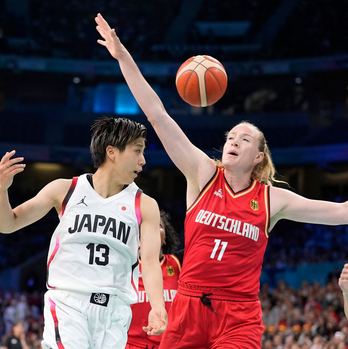Marie Gülich und die deutschen Basketballerinnen haben bei Olympia auch ihr zweites Spiel gewonnen. - Foto: Michael Conroy/AP/dpa