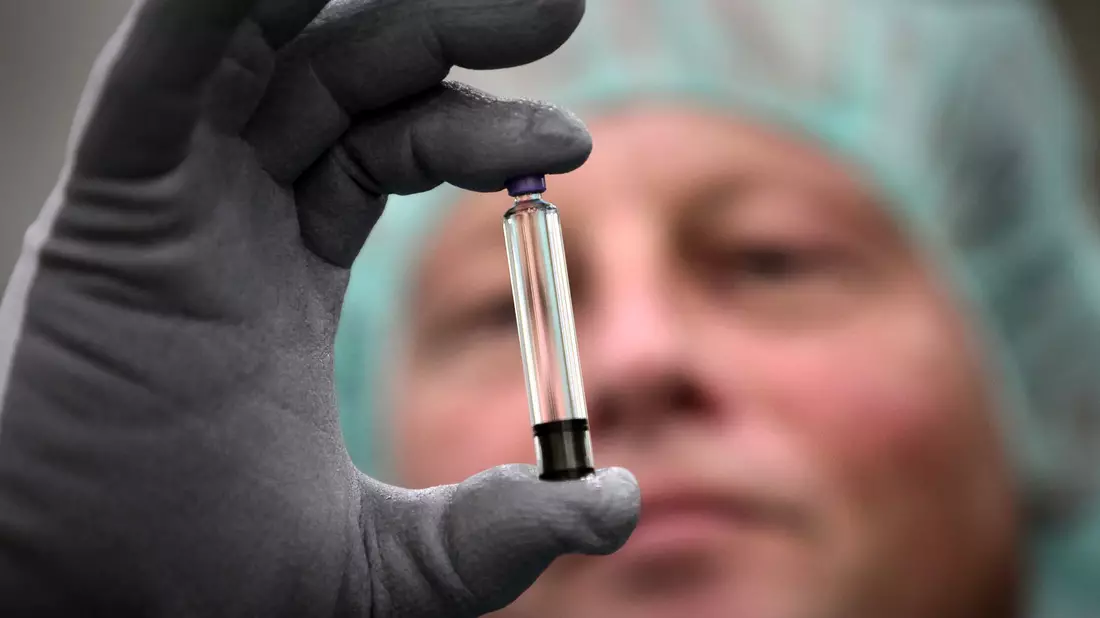 Insulinproduktion in Frankfurt: Der Pharmakonzern Saonfi investiert eine Milliardensumme in eine neue Anlage (Archivfoto). - Bild: Fredrik von Erichsen/dpa