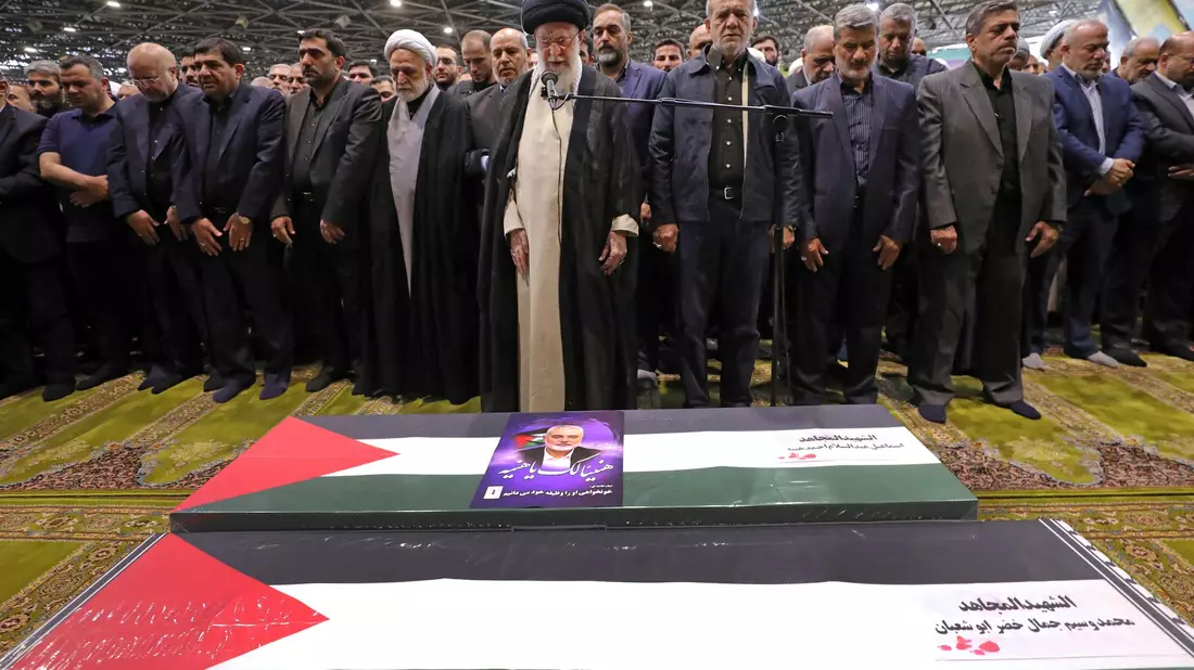 Der Iran und seine Verbündeten drohen Israel mit Vergeltung.  - Bild: Uncredited/Office of the Iranian Supreme Leader/AP/dpa