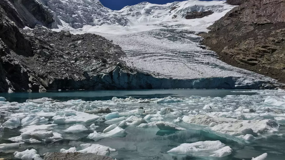 Der Queshque-Gletscher in Peru - Bild: Emilio Mateo/Aspen Global Change Institute/dpa