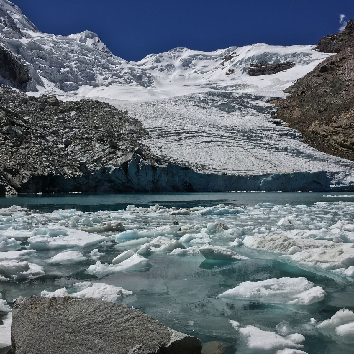 Der Queshque-Gletscher in Peru - Foto: Emilio Mateo/Aspen Global Change Institute/dpa