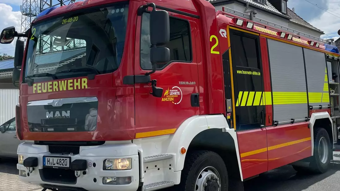 FW Lehrte: Handy alarmiert Feuerwehr - Bild: presseportal.de