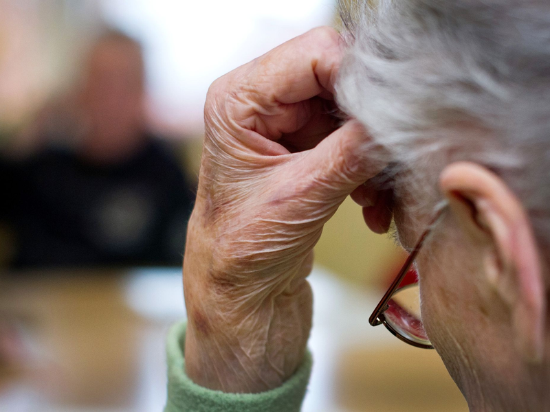 Schätzungsweise 1,8 Millionen Deutsche sind an Demenz erkrankt. Ein neuer Lancet-Report sieht großes Präventionspotenzial, würden bestimmte Risikofaktoren minimiert. (Symbolbild) - Foto: Patrick Pleul/dpa-Zentralbild/dpa