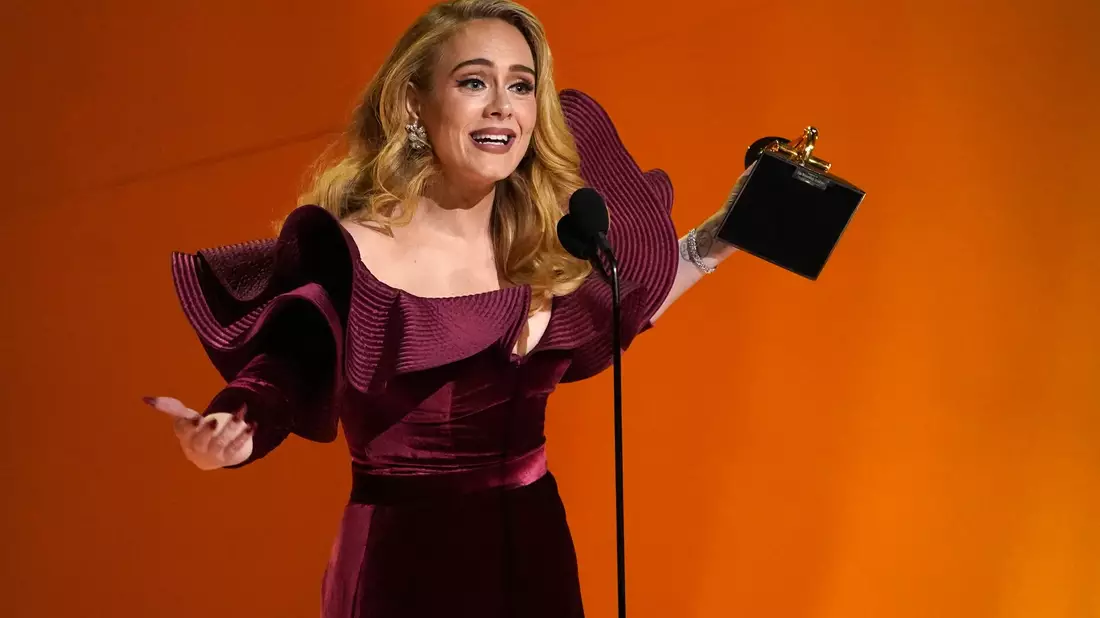 Nicht immer steht Adele gerne in der Öffentlichkeit. - Bild: Chris Pizzello/Invision/AP/dpa