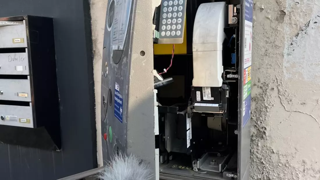 POL-SO: Automatenaufbruch - Bild: presseportal.de