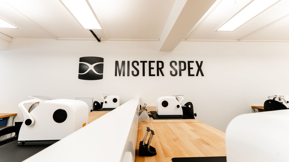 Mister Spex begrüßt neue Auszubildende und stärkt seine Position als Optiker-Experte - Foto: presseportal.de
