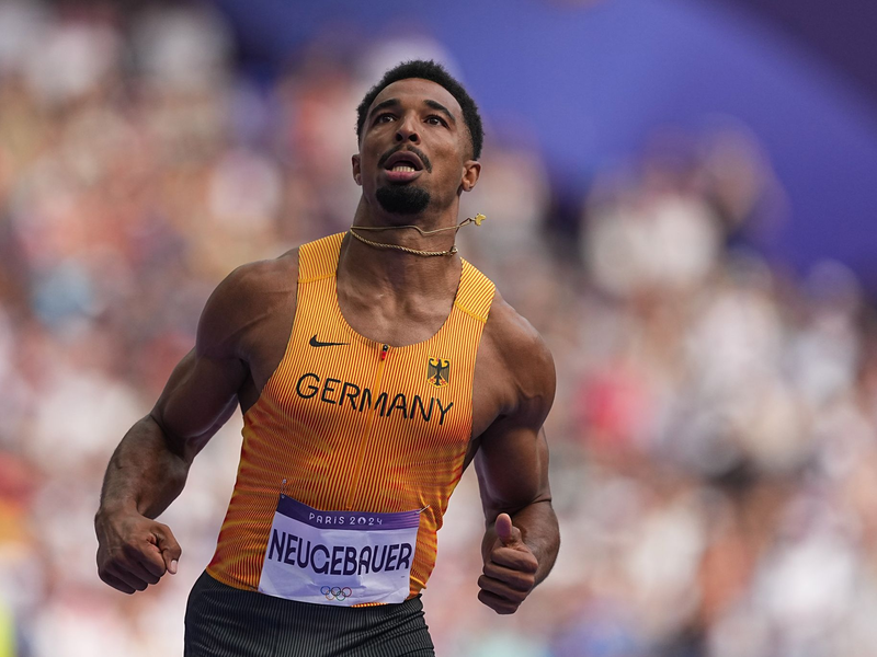 Der letzte Stoß war der große Erfolg: Yemisi Ogunleye jubelt über Gold. - Foto: Michael Kappeler/dpa