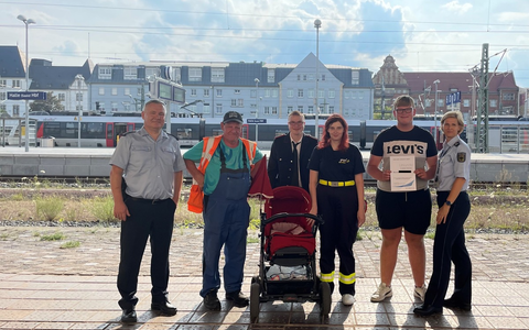 BPOLI MD: Vier auf einem Streich: Bundespolizei ehrt vier engagierte Personen für ihre gezeigte Zivilcourage - Foto: presseportal.de