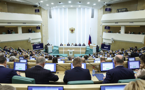Ein Senator im russischen Föderationsrat soll einen Mord in Auftrag gegeben haben. (Archivbild) - Foto: ---/The Federation Council of The Federal Assembly of The Russian Federation/AP/dpa Ein Senator im russischen Föderationsrat soll einen Mord in Auftrag gegeben haben. (Archivbild) - Foto: ---/The Federation Council of The Federal Assembly of The Russian Federation/AP/dpa