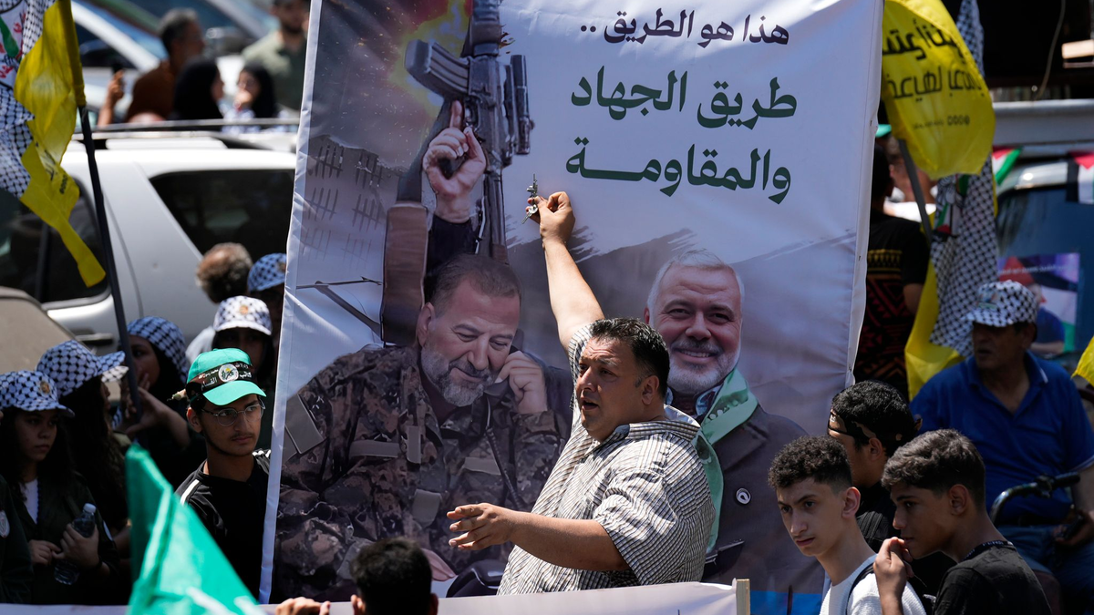  Israelische Medien berichteten, die Polizei ermittle, ob Sabri im Freitagsgebet zu Gewalt aufgehetzt habe. - Foto: Hussein Malla/AP/dpa