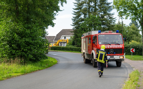 FW Flotwedel: Feuerwehren rücken erneut zu beschädigter Gasleitung nach Baggerarbeiten aus - Foto: presseportal.de
