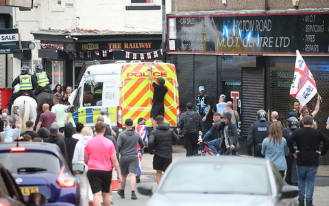 Zwei Zwölfjährige sind die jüngsten Angeklagten. (Archivbild) - Foto: Scott Heppell/PA Wire/dpa