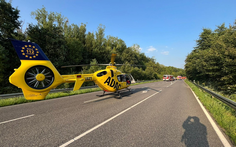 FW Bergheim: Schwerverletzter Motorradfahrer nach Unfall in Bergheim Rettungshubschrauber im Einsatz - Landstraße voll gesperrt - Foto: presseportal.de