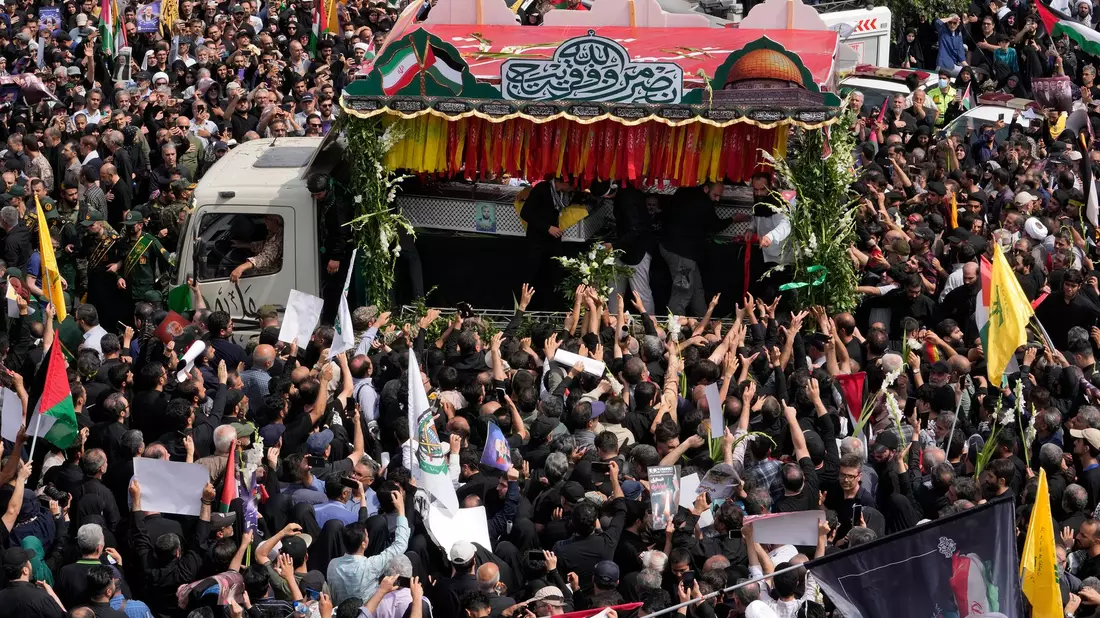 Trauerfeier für den getöteten Hanija in Teheran. (Archivbild)  - Bild: Vahid Salemi/AP/dpa