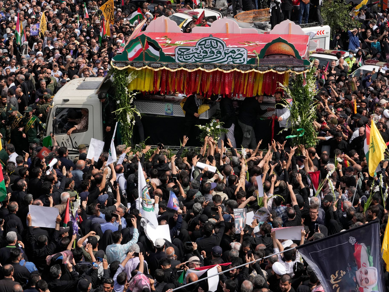 Trauerfeier für den getöteten Hanija in Teheran. (Archivbild)  - Foto: Vahid Salemi/AP/dpa