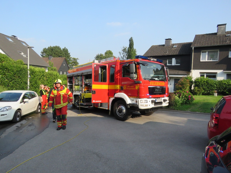 FW-BO: Nächtlicher Brand in Wattenscheid Ladenlokal - Keine Verletzten - Foto: presseportal.de