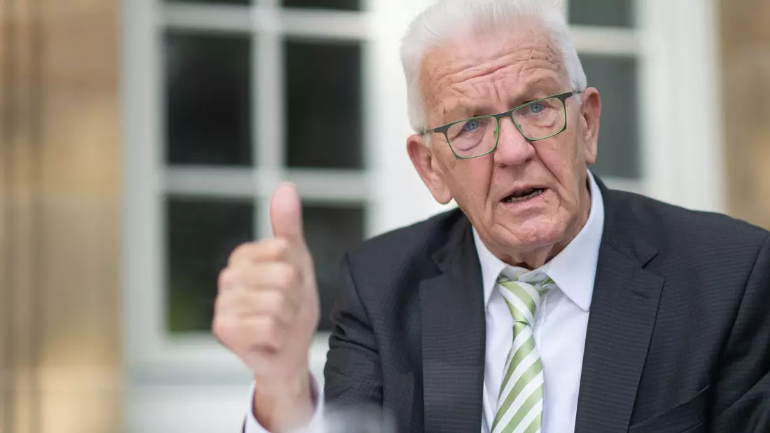 Will mehr Möglichkeiten für die Finanzierung von großen Investitionen: Baden-Württembergs Ministerpräsident Winfried Kretschmann (Grüne). - Bild: Marijan Murat/dpa