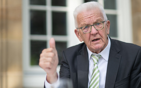 Will mehr Möglichkeiten für die Finanzierung von großen Investitionen: Baden-Württembergs Ministerpräsident Winfried Kretschmann (Grüne). - Foto: Marijan Murat/dpa