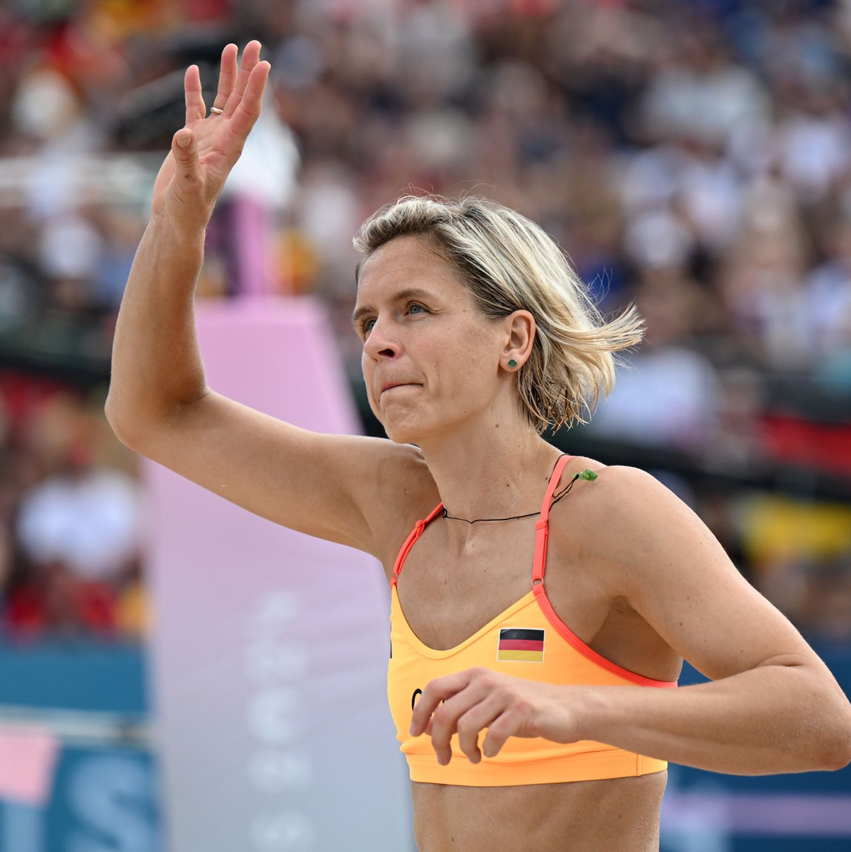 Laura Ludwig verabschiedet sich. - Foto: Sven Hoppe/dpa