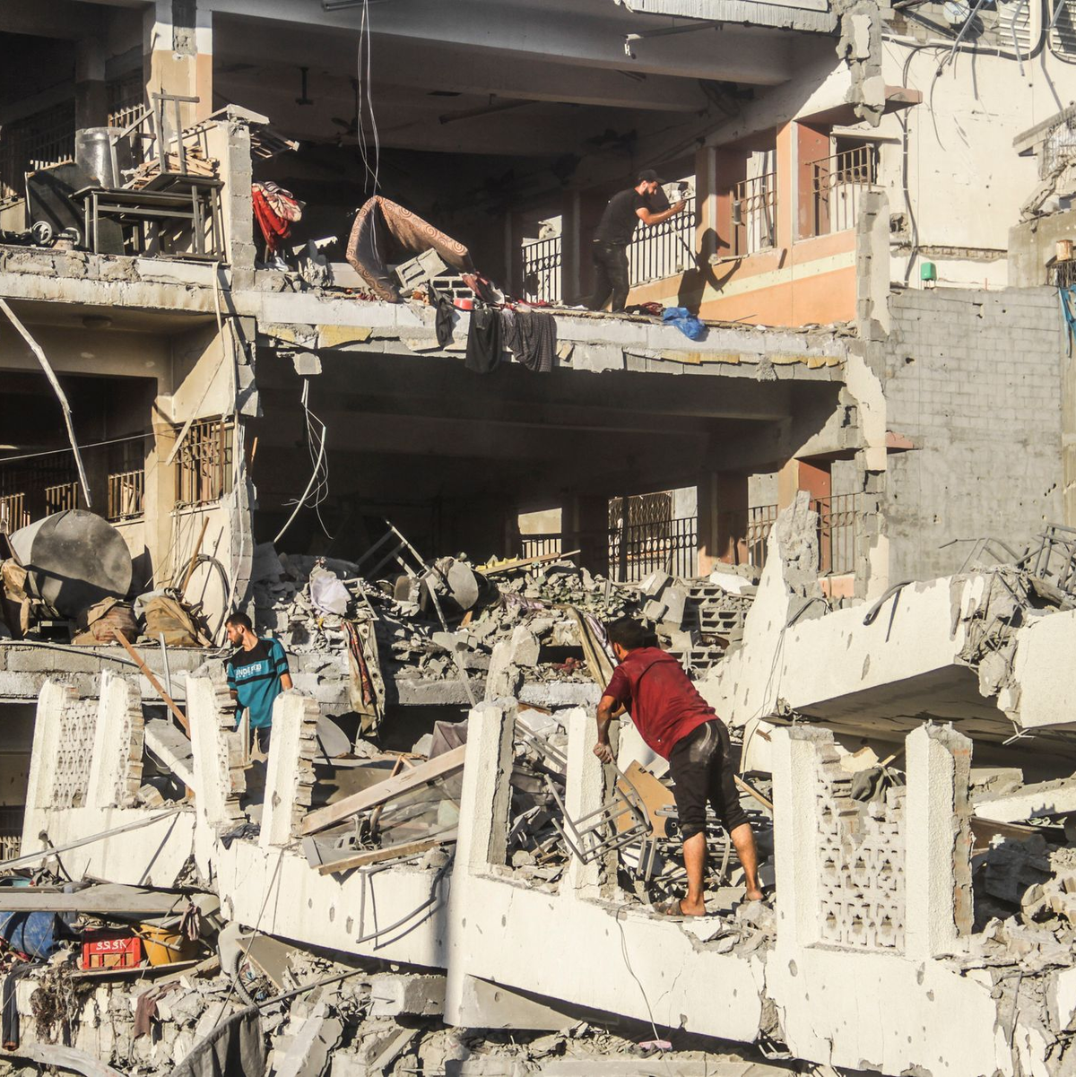 Die gesamte Bevölkerung im nördlichen Gazastreifen sei von Bomben, Belagerung, Vertreibung und Hunger betroffen, sagt der UN-Hochkommissar für Menschenrechte. (Archivbild) - Foto: Mahmoud Zaki/XinHua/dpa