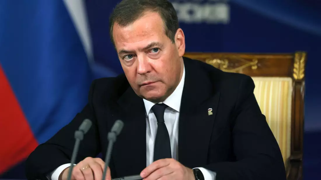 Russland habe bei dem Austausch das bessere Geschäft gemacht, sagt der frühere Kremlchef Dmitri Medwedew. (Archivbild) - Bild: Ekaterina Shtukina/AP/dpa
