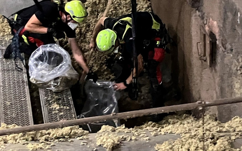 FW-F: Wassereinbruch im Dom - Foto: presseportal.de