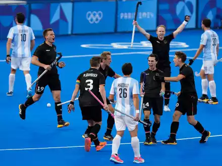 Das Spiel war von Anfang an umkämpft. - Foto: Aijaz Rahi/AP