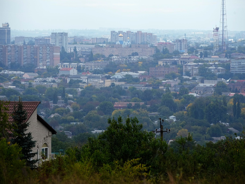Wie die ukrainische Stadt Luhansk ist fast das gesamte gleichnamige Gebiet von Russland besetzt. (Archivbild) - Foto: -/AP/dpa