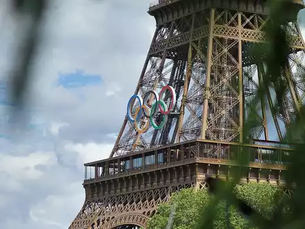 Eiffelturm mit Olympischen Ringen (Archiv) - Foto: über dts Nachrichtenagentur