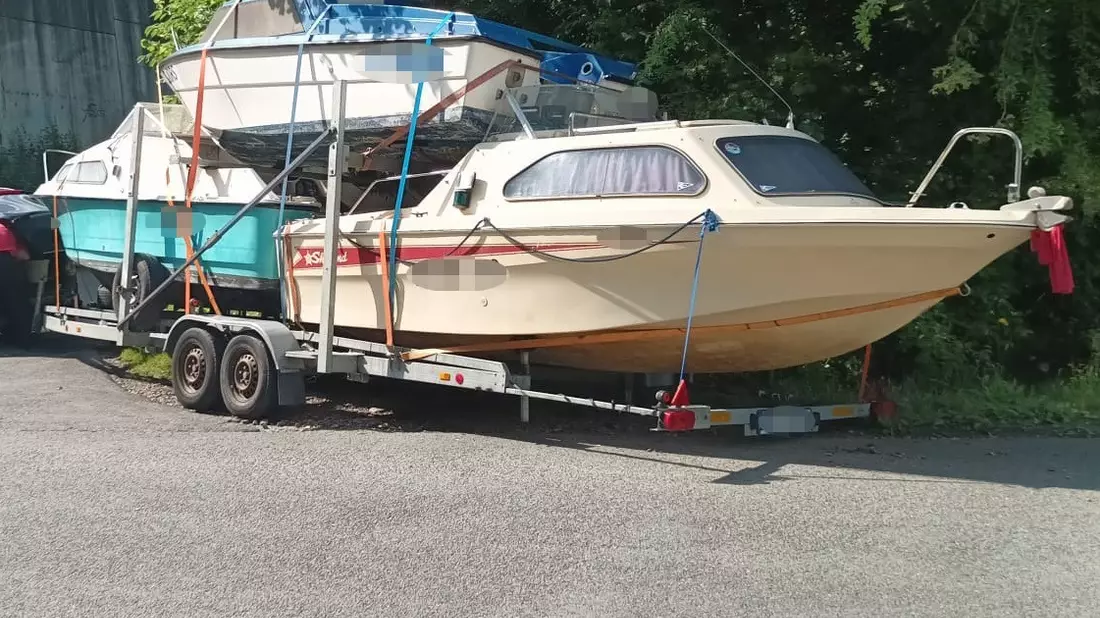 POL-MI: Fahrer eines Bootstransports muss abladen - Bild: presseportal.de